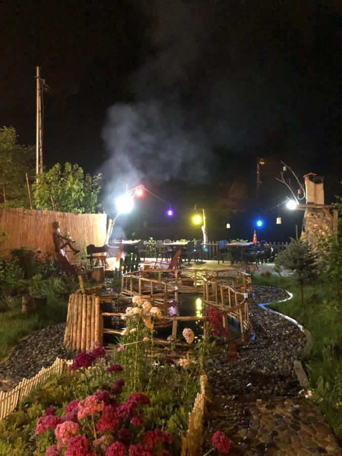 Afara Bungalows Otel & Cafe Ριζούντα Εξωτερικό φωτογραφία
