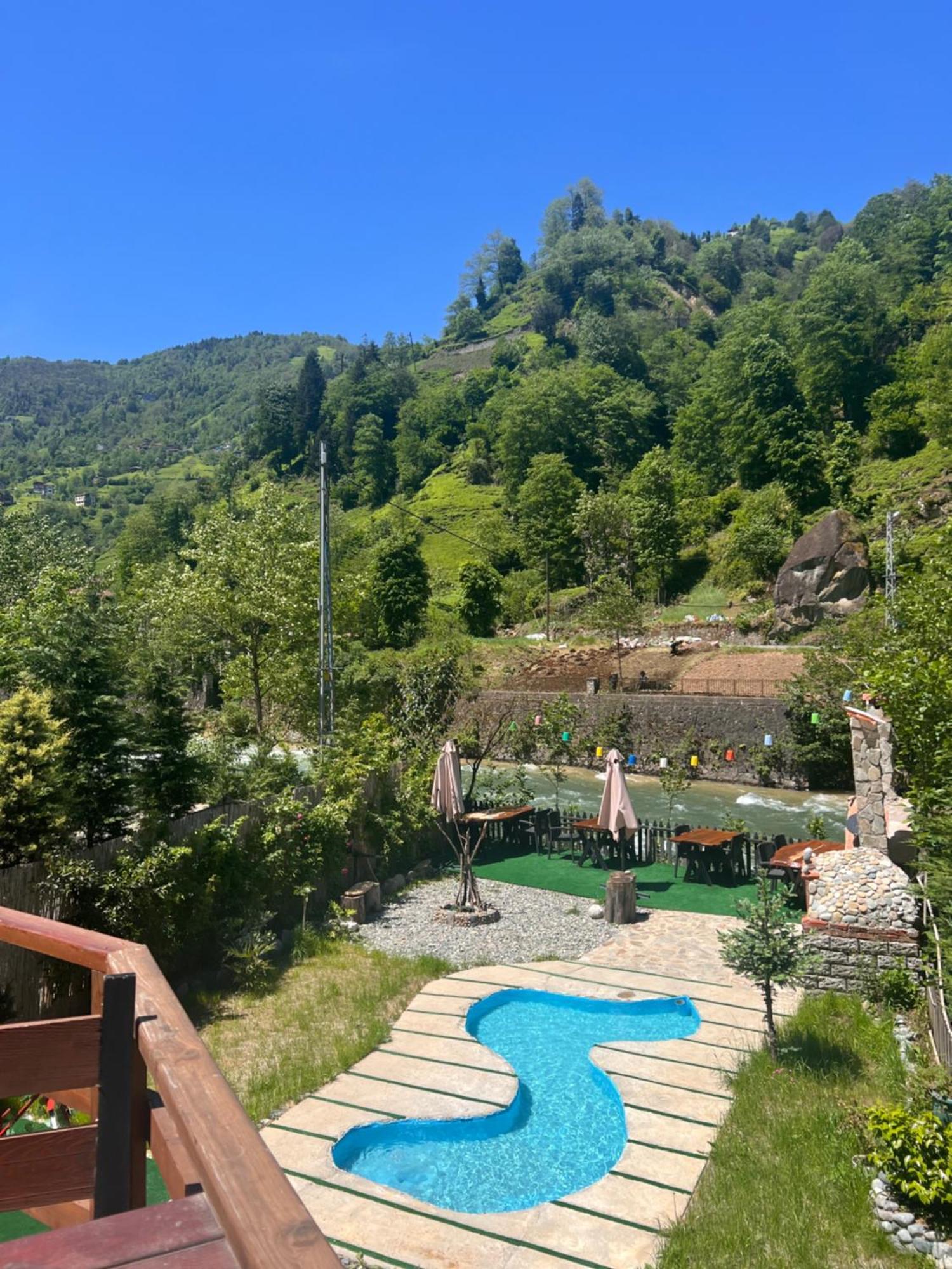 Afara Bungalows Otel & Cafe Ριζούντα Εξωτερικό φωτογραφία